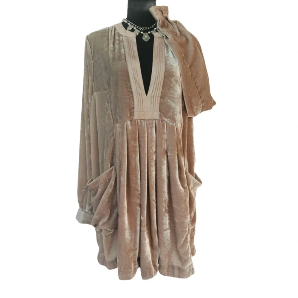 FREE PEOPLE ~ Velvet BOHO Peasant Dress Pockets Loose Fit Outdoor Market